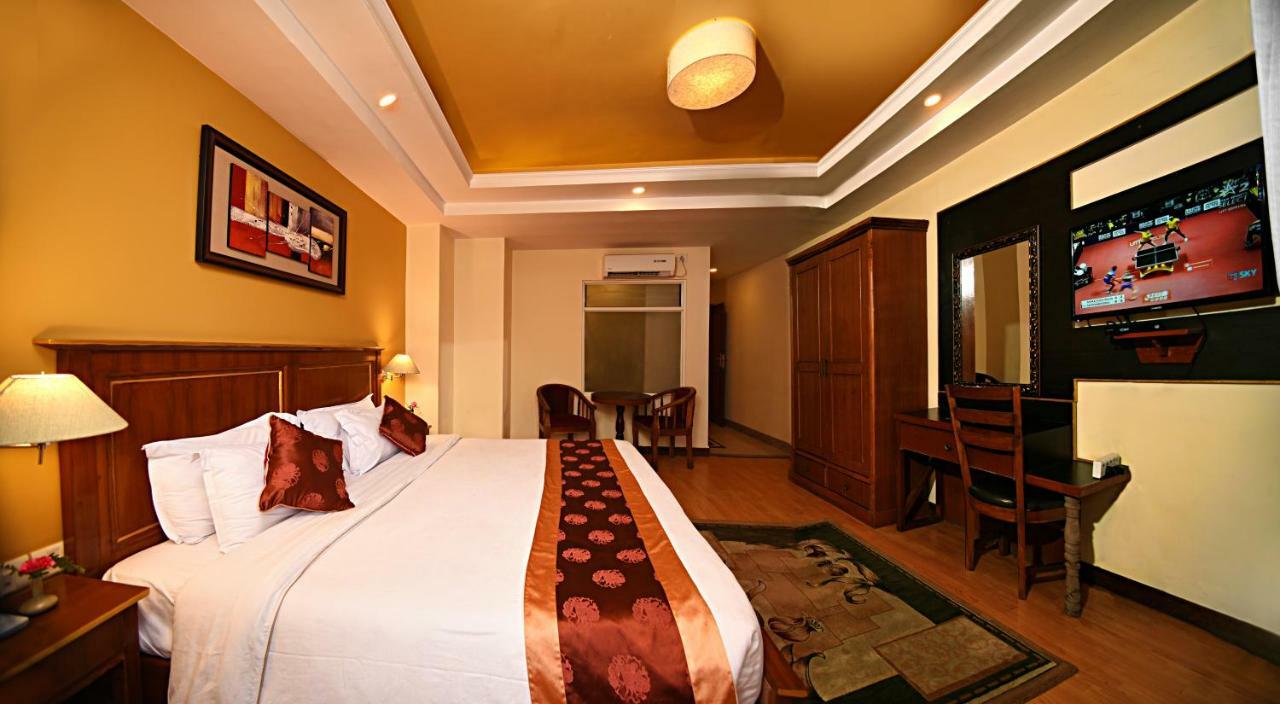Dom Himalaya Hotel Kathmandu Exterior photo