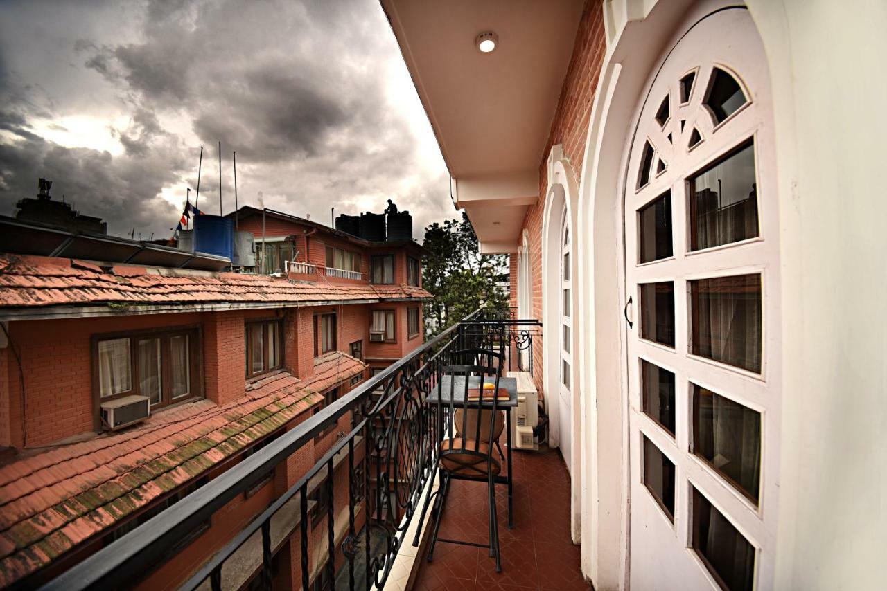 Dom Himalaya Hotel Kathmandu Exterior photo