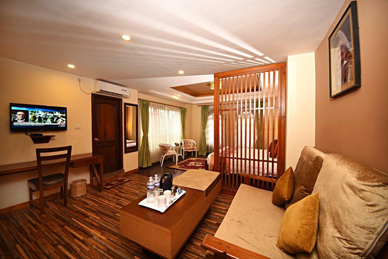 Dom Himalaya Hotel Kathmandu Exterior photo