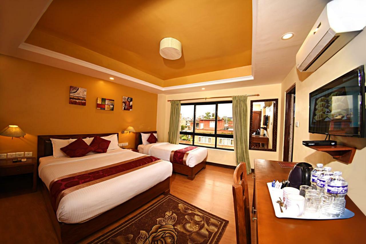 Dom Himalaya Hotel Kathmandu Exterior photo