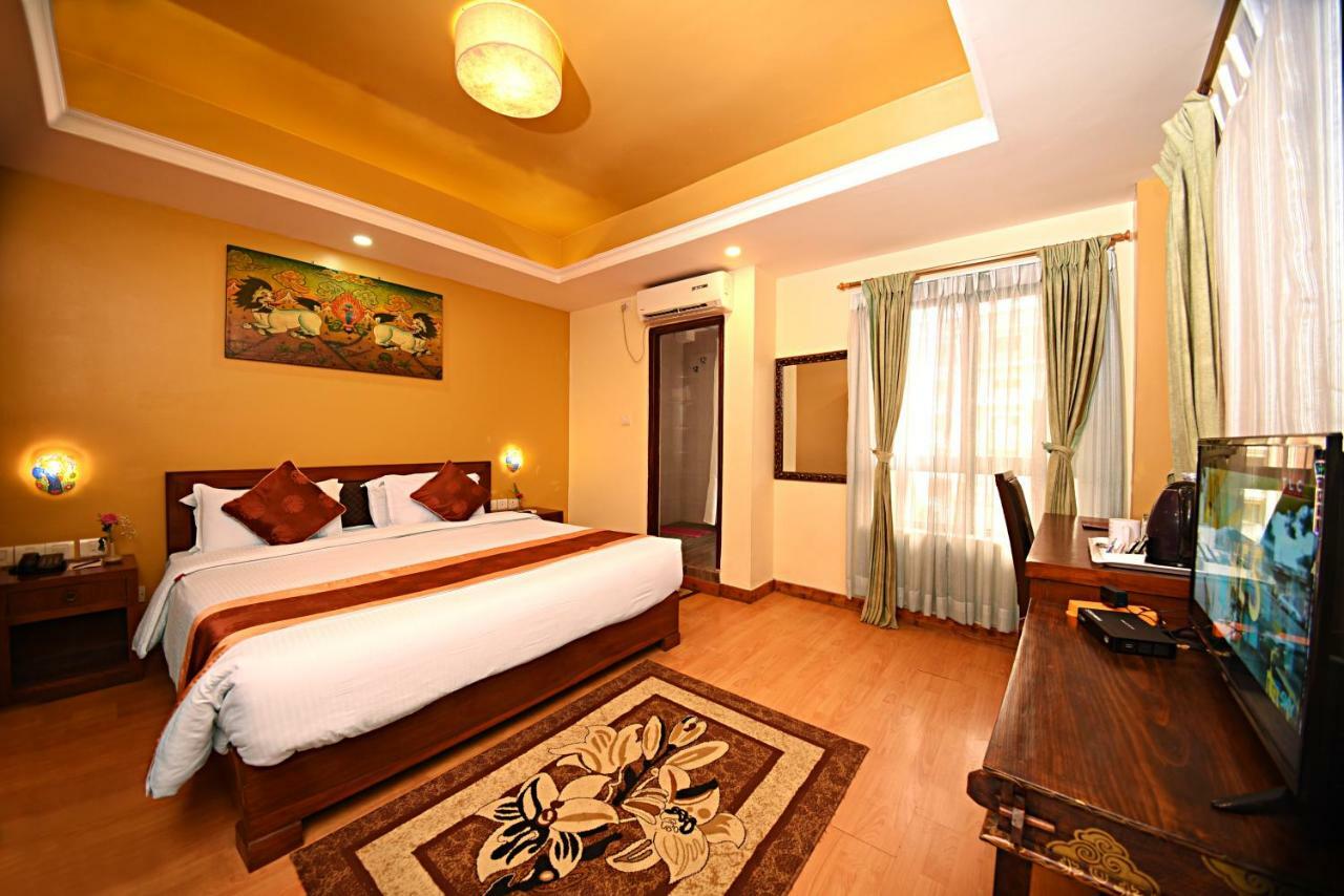 Dom Himalaya Hotel Kathmandu Exterior photo