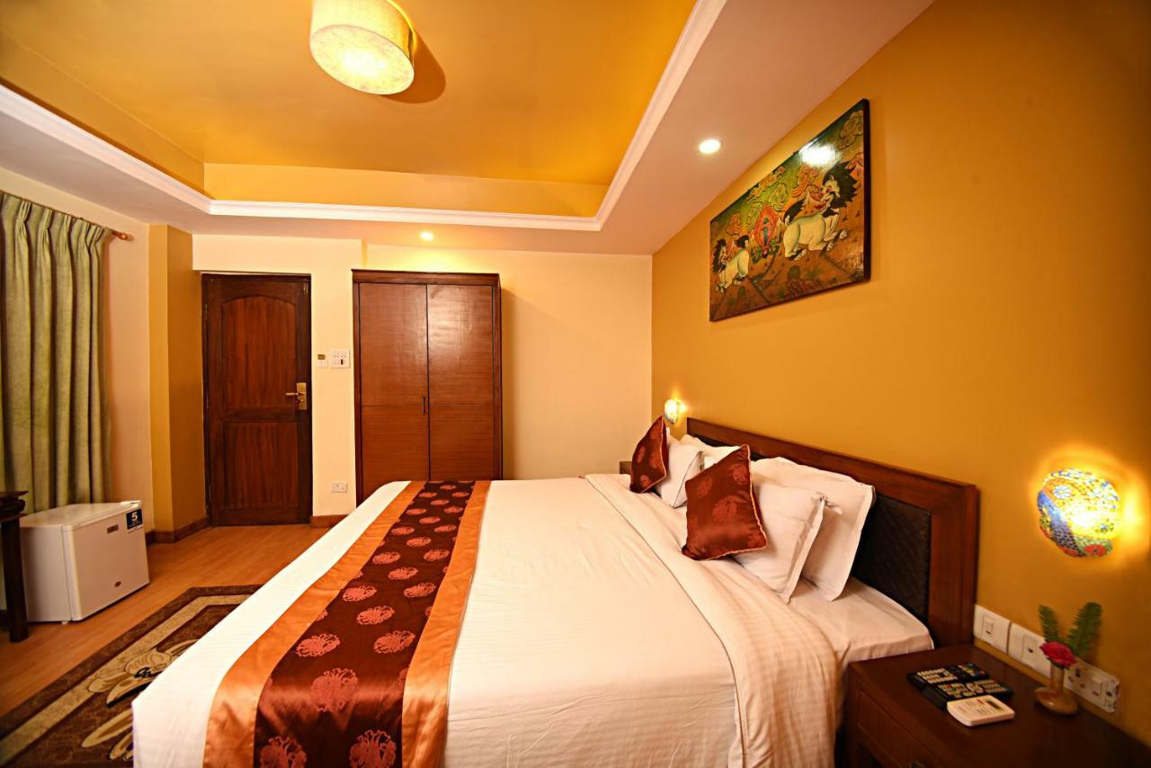 Dom Himalaya Hotel Kathmandu Exterior photo