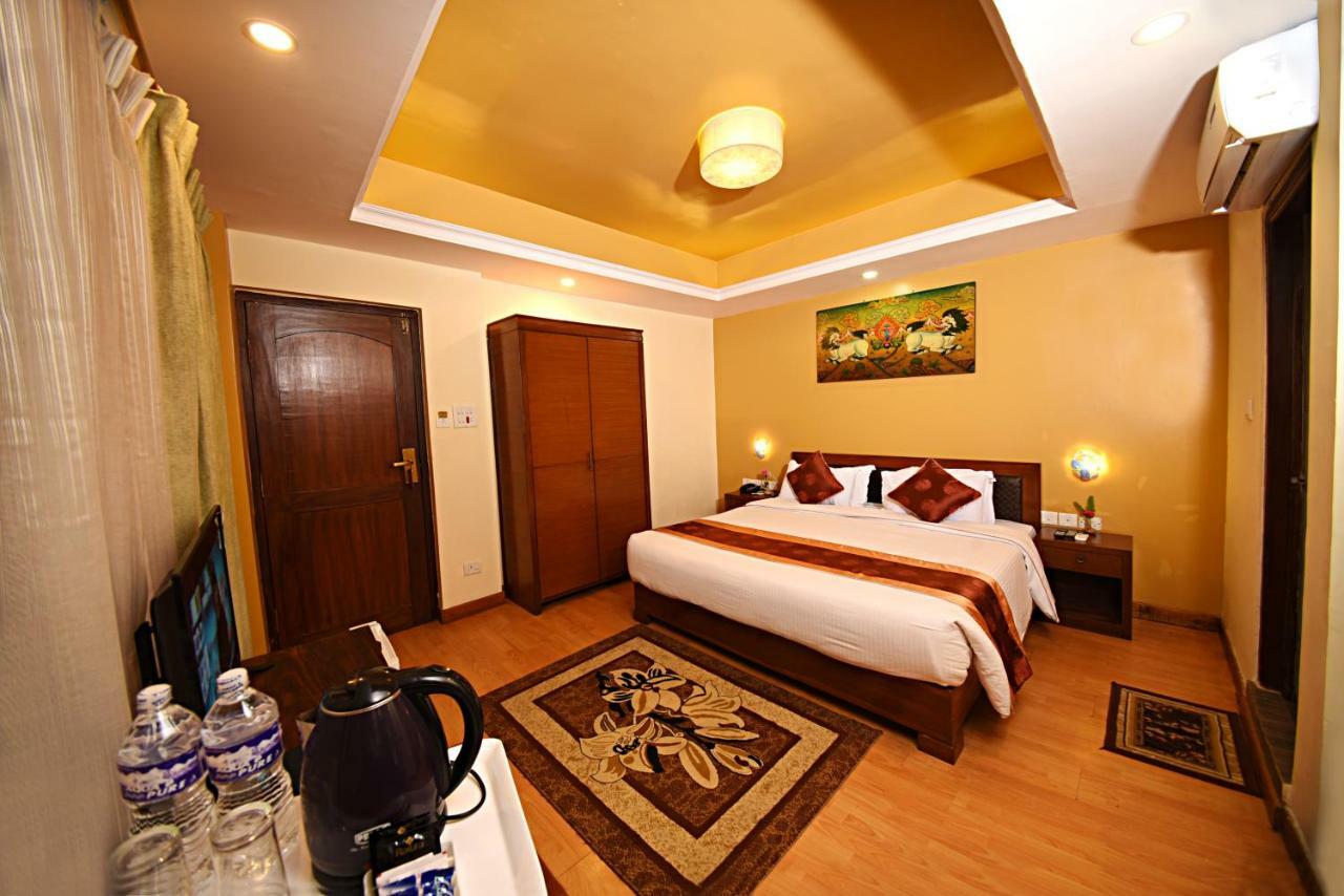 Dom Himalaya Hotel Kathmandu Exterior photo