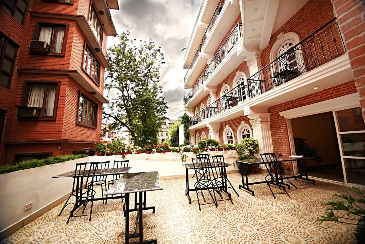 Dom Himalaya Hotel Kathmandu Exterior photo