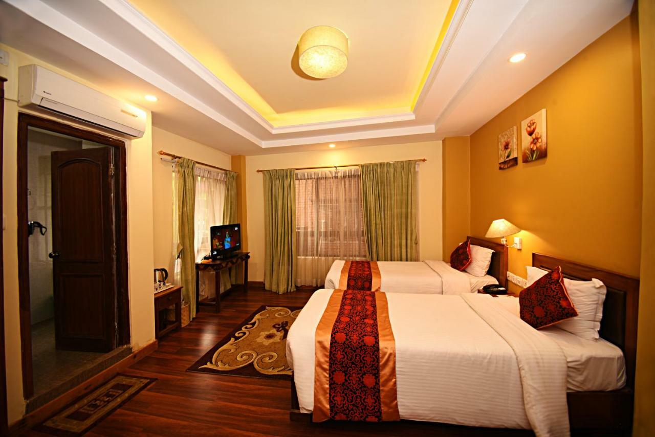 Dom Himalaya Hotel Kathmandu Exterior photo