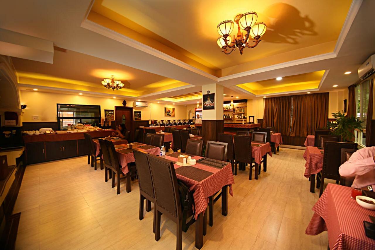 Dom Himalaya Hotel Kathmandu Exterior photo