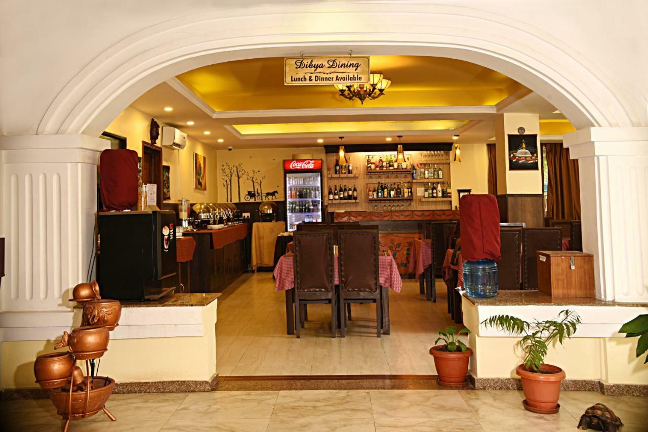 Dom Himalaya Hotel Kathmandu Exterior photo