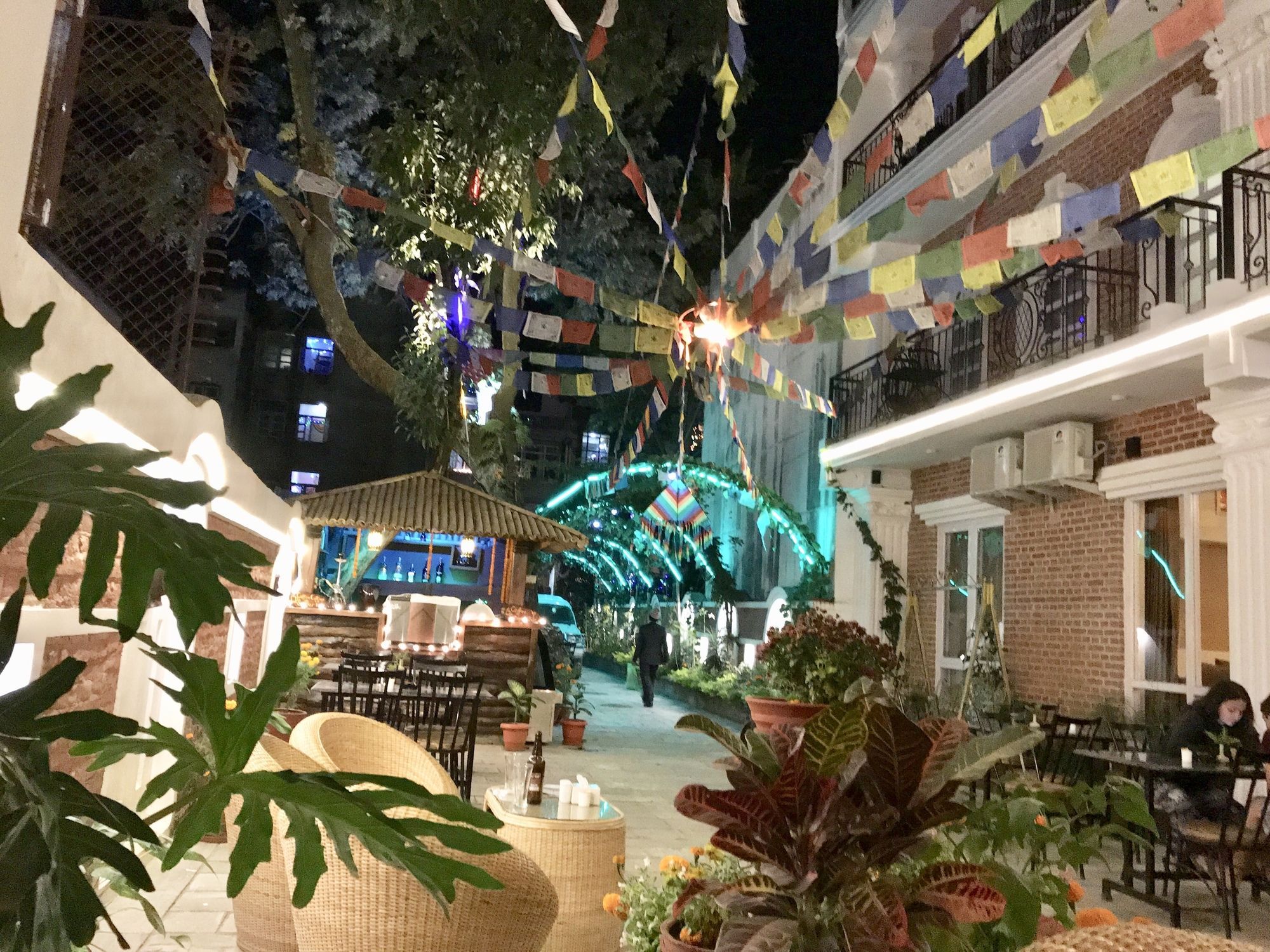 Dom Himalaya Hotel Kathmandu Exterior photo